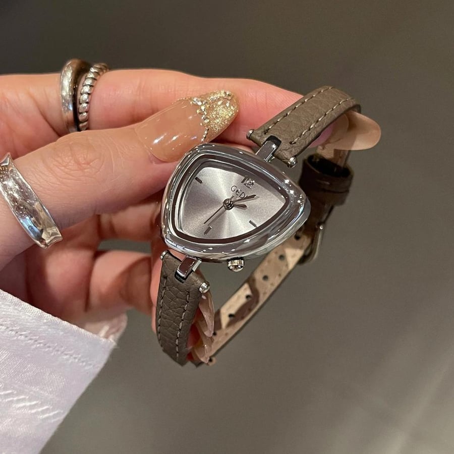 ساعة نسائية كوارتز فاخرة بقرص