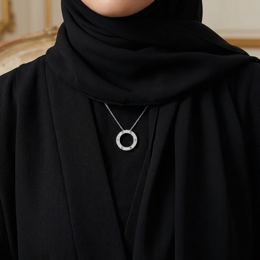 أبيض