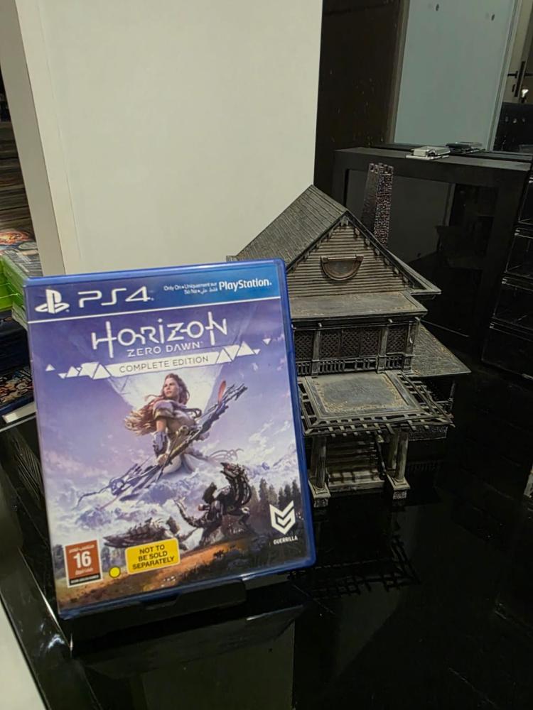 مستخدم لعبة Horizon Zero Dawn Complete Edition