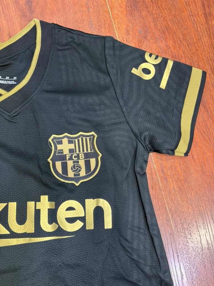 طقم ولادي برشلونة كلاسيك 2020