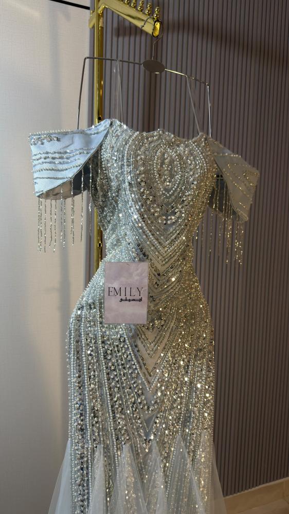 فستان رينا