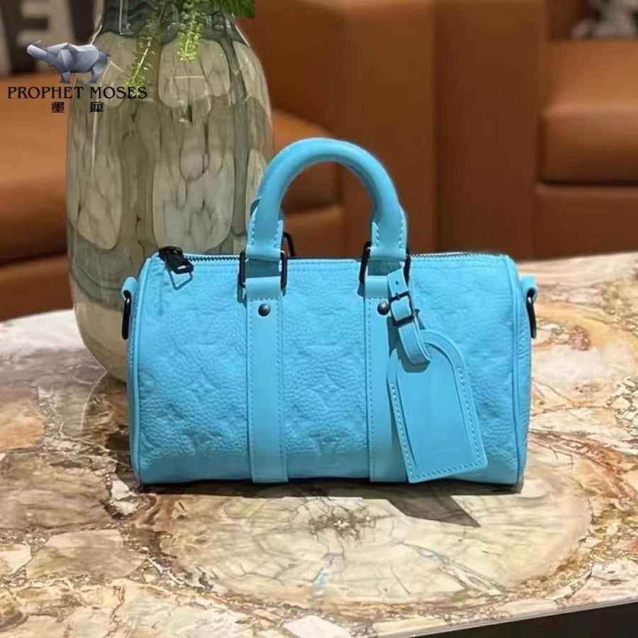 شنطة LV صغيرة فاخرة