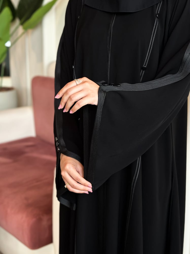 عباية اريج + طرحه ونقاب مجانا