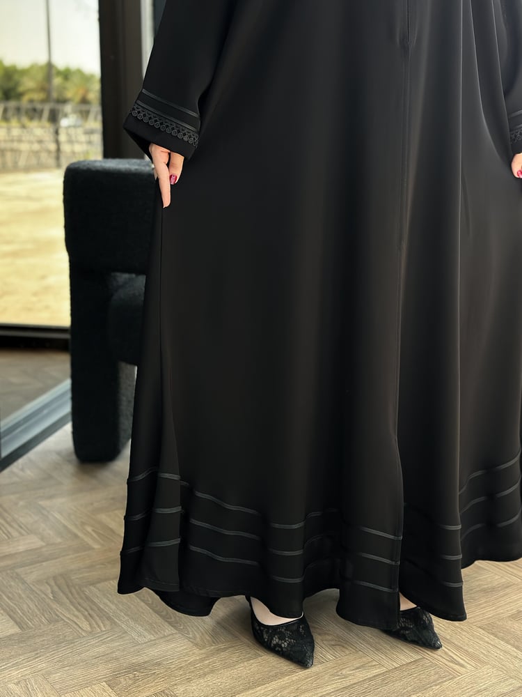 عباية مميزة+طرحه ونقاب مجانا