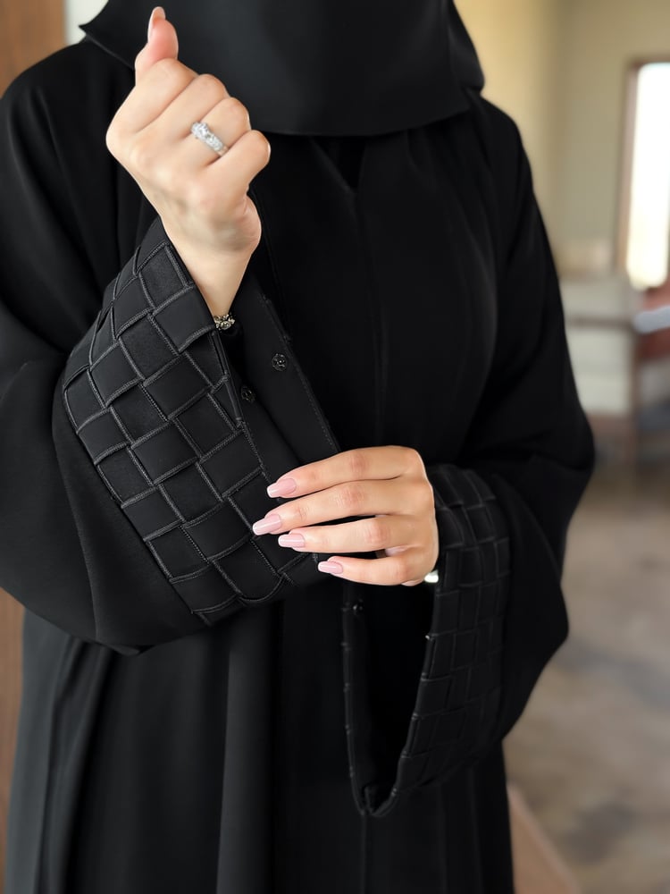 عباية راقية+طرحه ونقاب مجانا