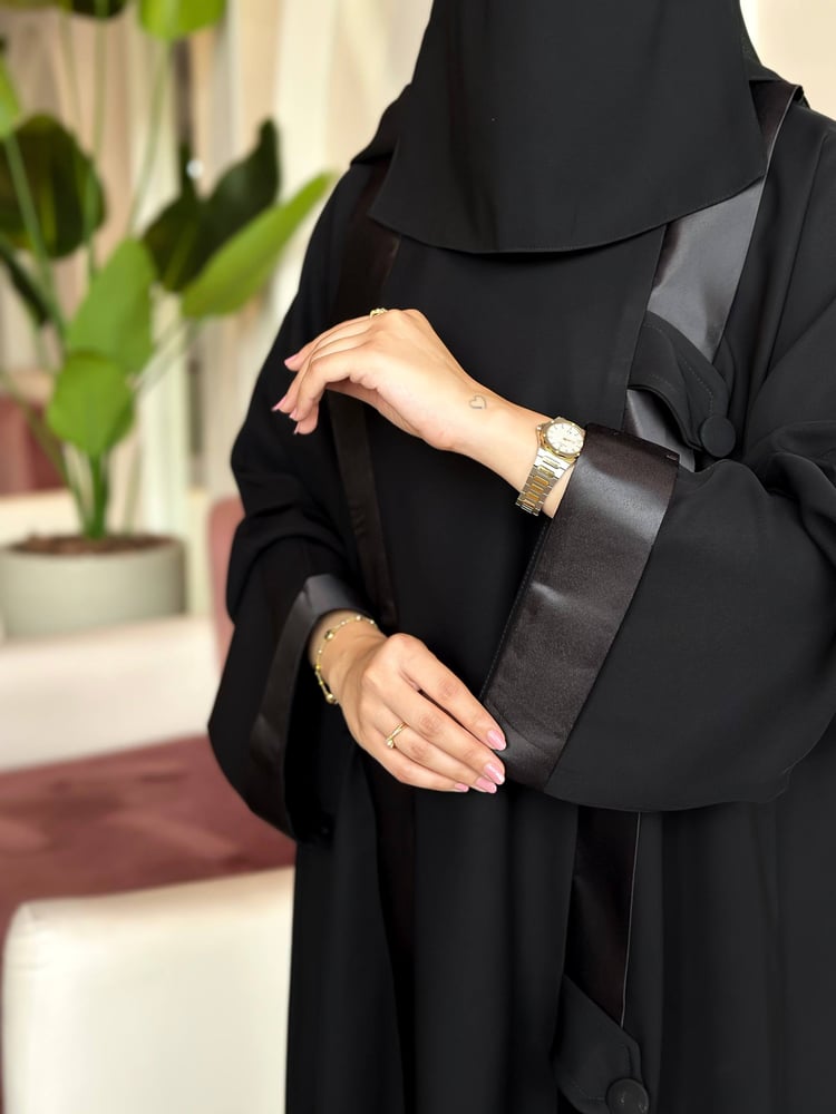 عباية جميله + طرحه ونقاب مجانا