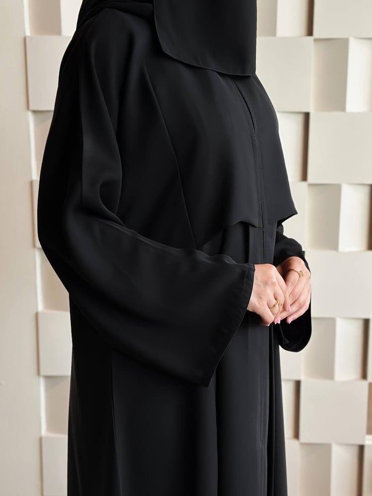 عباية عملية + طرحه ونقاب مجانا