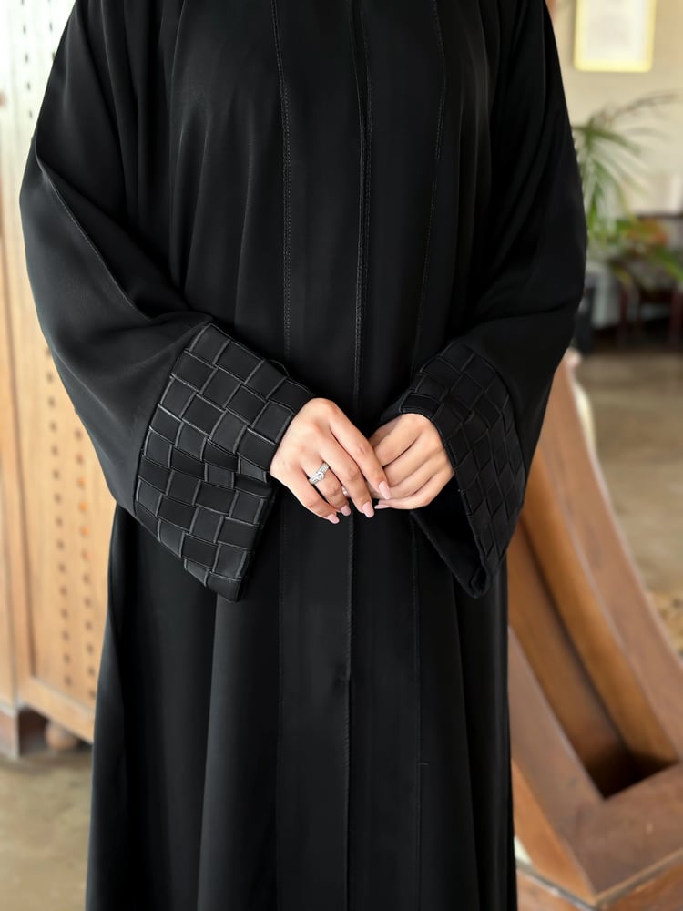 عباية راقية+طرحه ونقاب مجانا