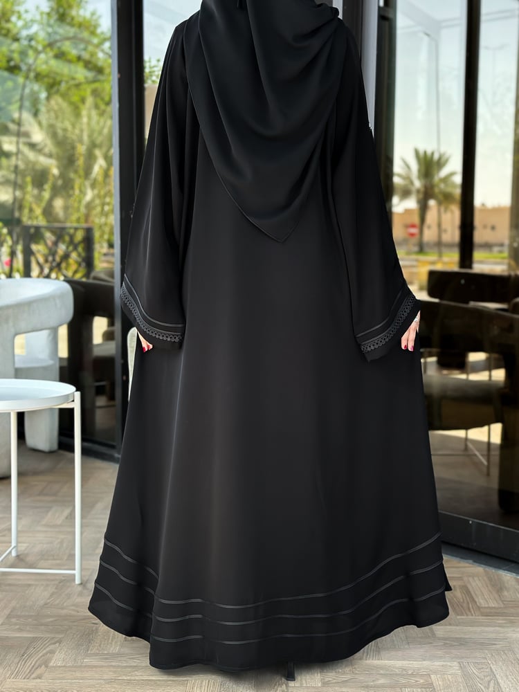 عباية مميزة+طرحه ونقاب مجانا