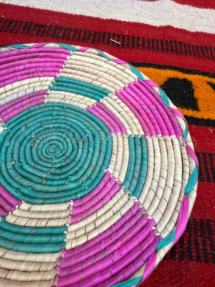 صحن خوص ملون صغير مقاس ٣٠ سم