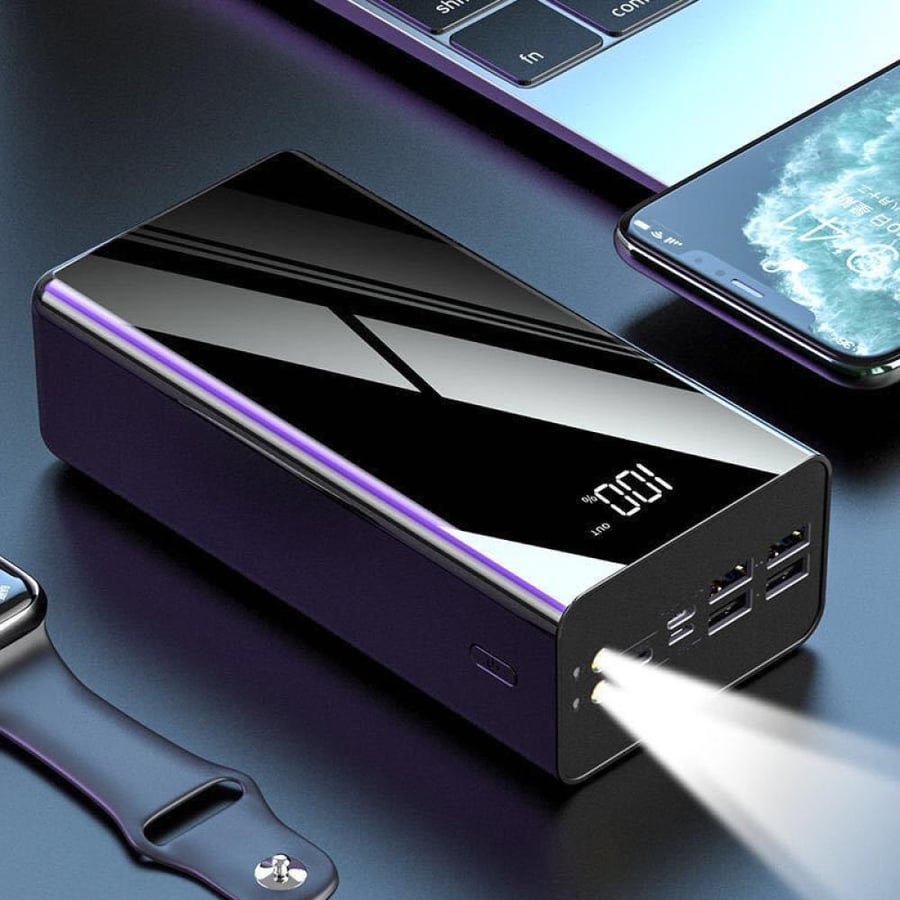 باور بانك محمول فائق السعة مع شاشة رقمية LED ومصباح إضاءة مزدوج و4 منافذ USB