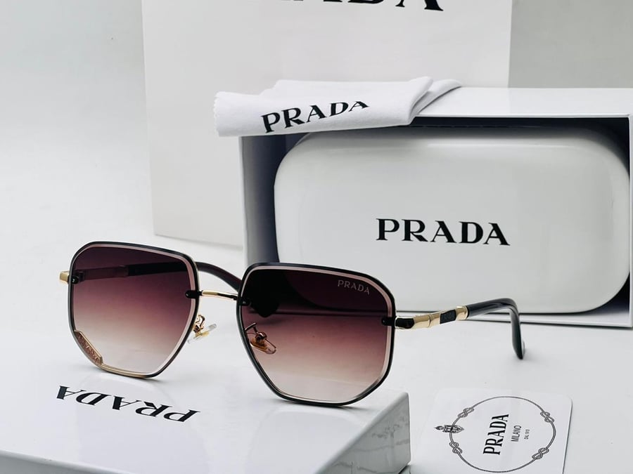 نظارات Prada