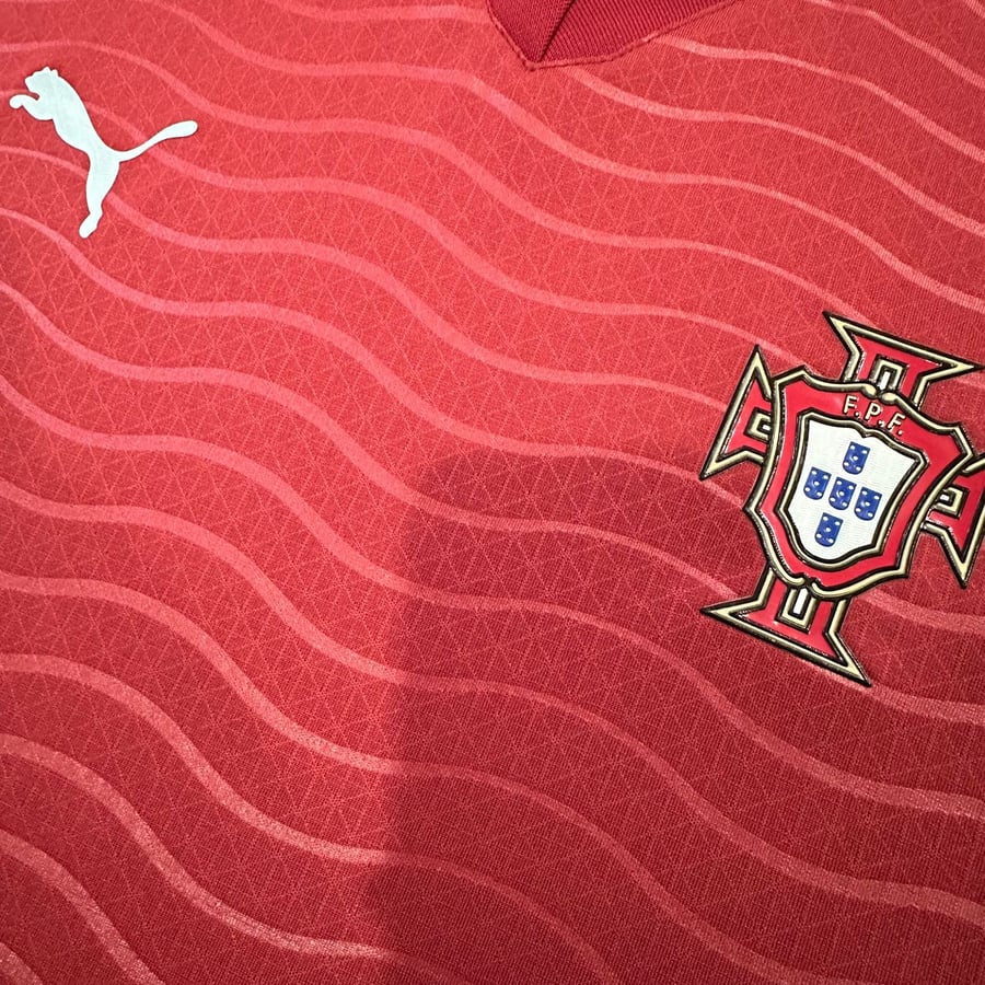 تيشيرت البرتغال الأساسي - كأس العالم 2026