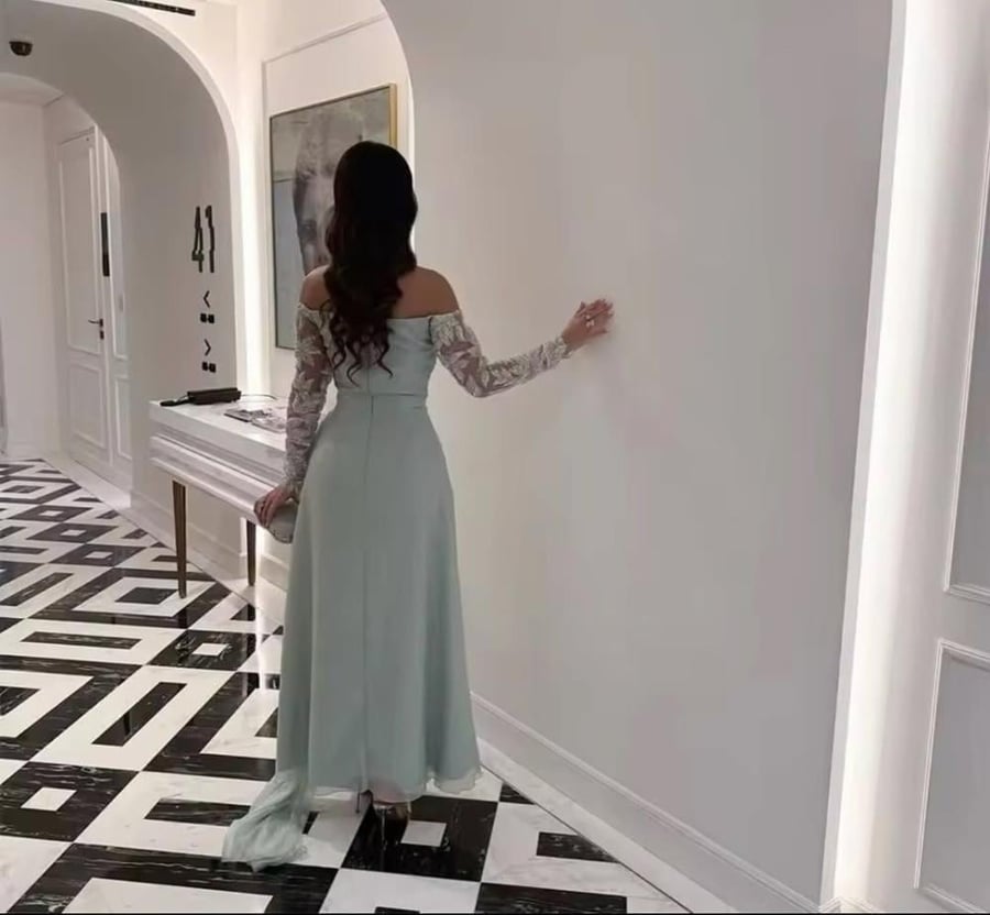فستان سهرة انيق بلون مميز