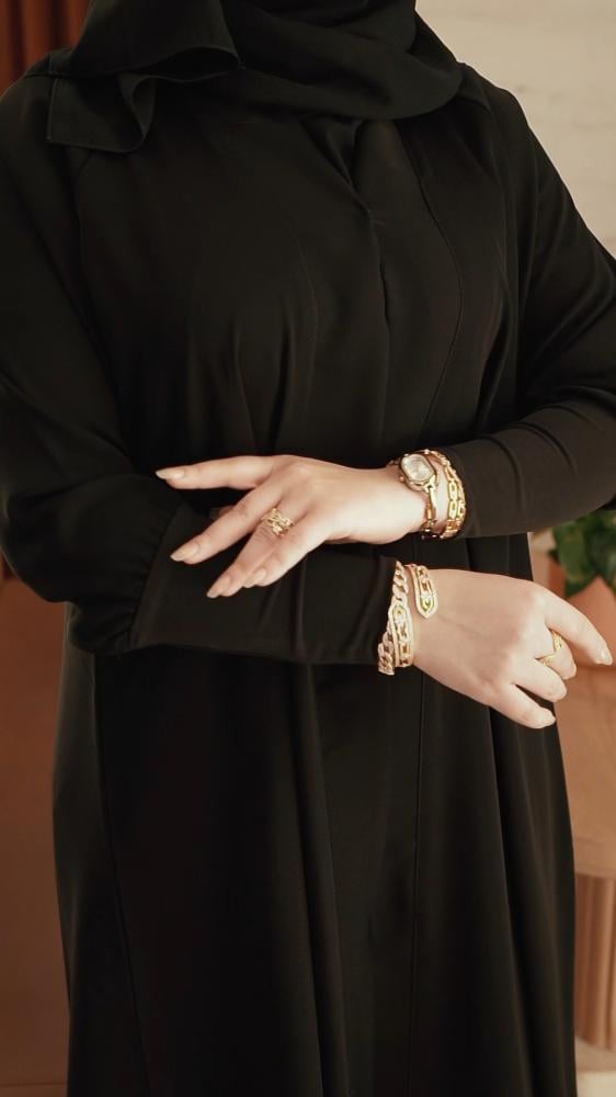 عباية رنا