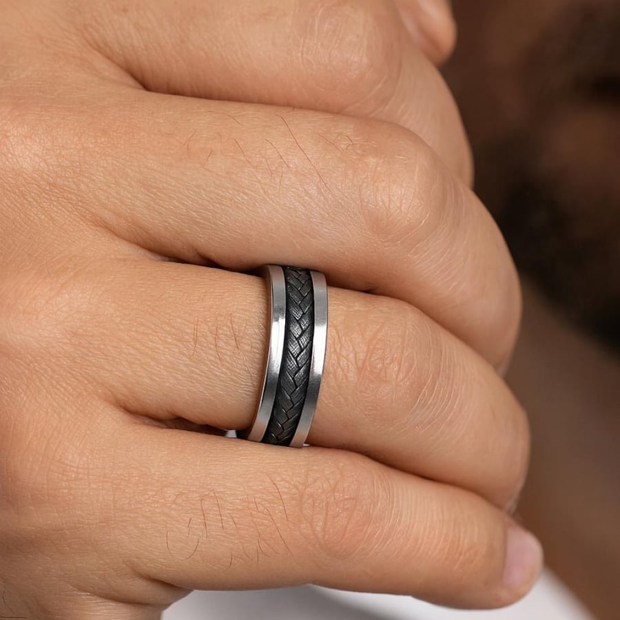 Tiff Al-Ahd ring