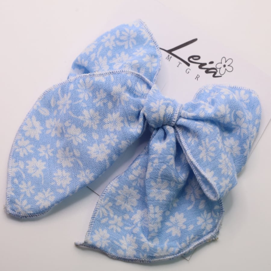 The fabric bow the Jasmine MINI single