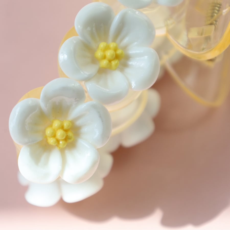 Jasmine Claw