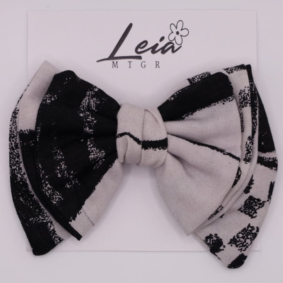 The elegant fabric bow monochrome