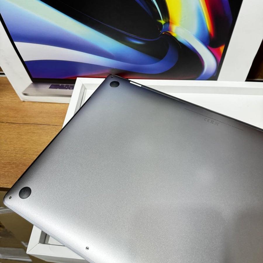 ماك بوك برو 2019 معالج i7 رام 16 مقاس 16 انش سعه 512GB مستعمل