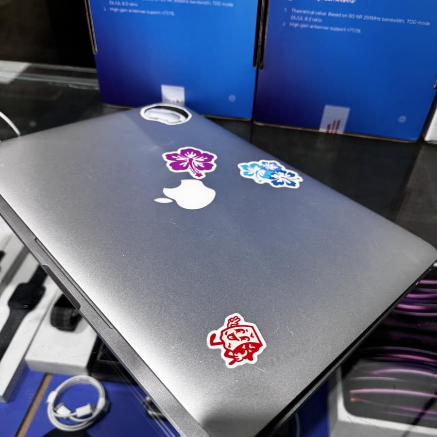 ماك بوك برو سنة 2015 سعه 256GB الرام 8 مستعمل