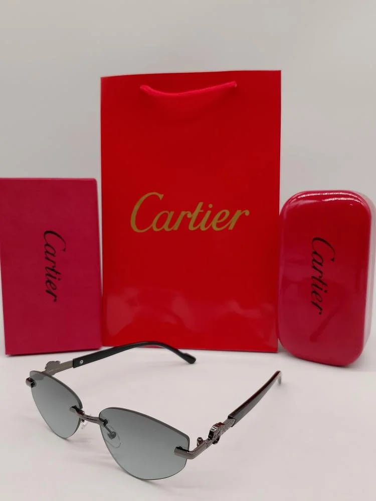 cartier نظارة كارتير نسائية بإطار ذهبي وعدسات بنية A170