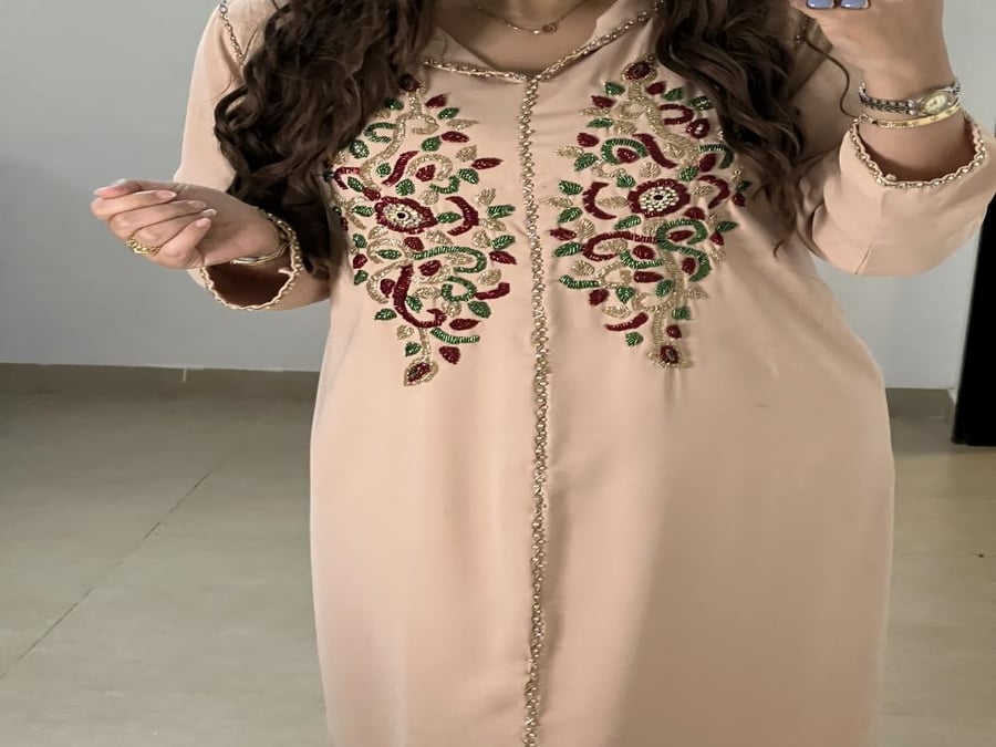 Beige thobe, plain