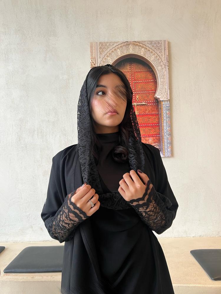 عباية كريب اسود