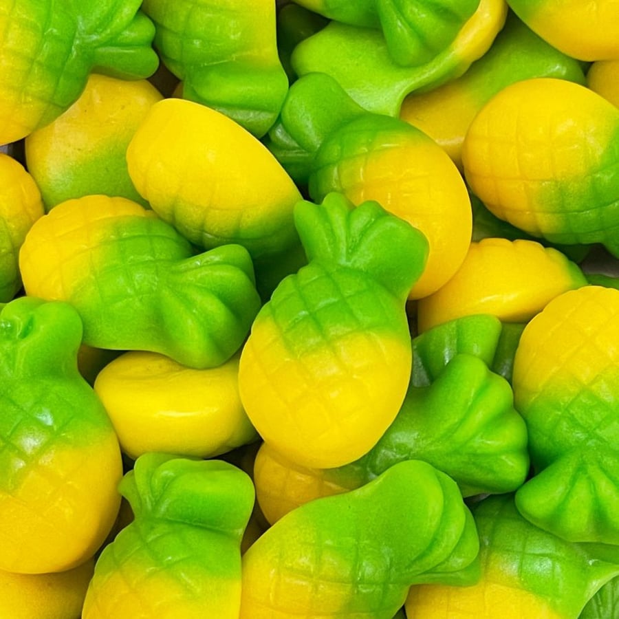 Pineapple jelly dessert