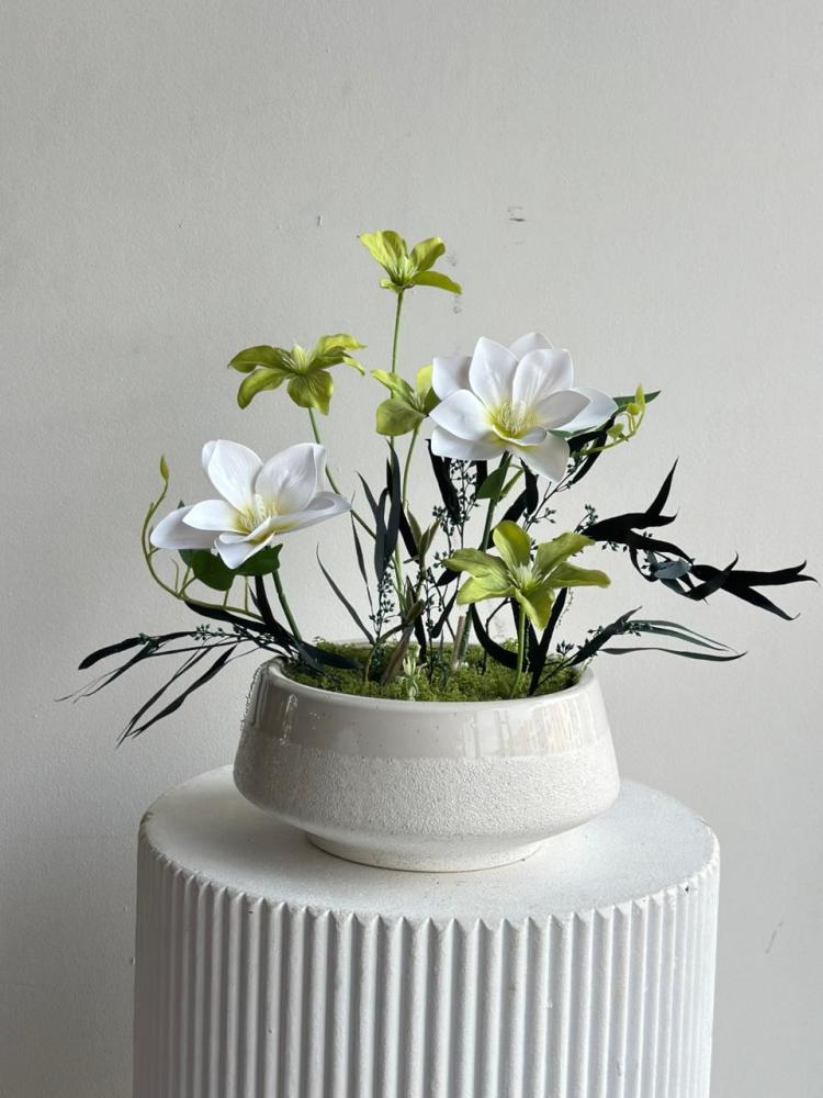 Elegant lilac flower vase