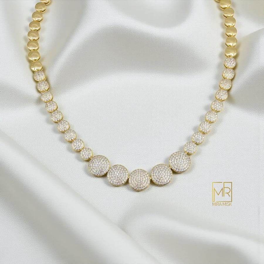 طقم الاناقة - مطلي بالذهب عيار 18K