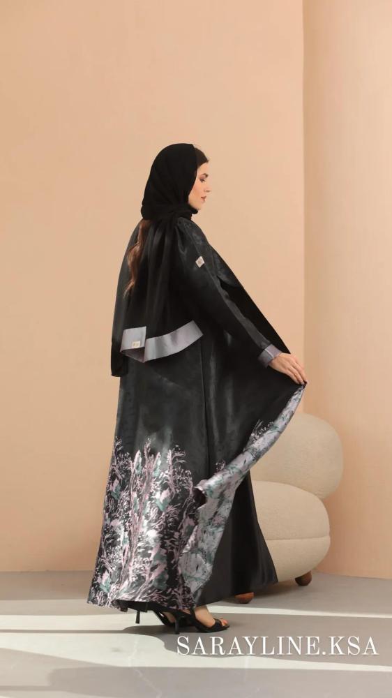 عباية زهر لون أسود مع زهري