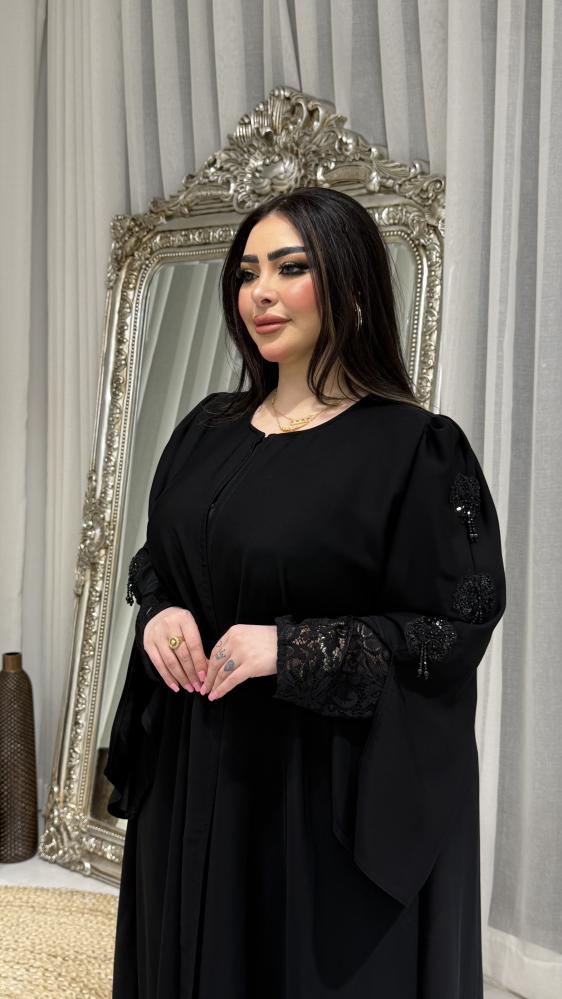 عبايه كلوش كسرات من خلف