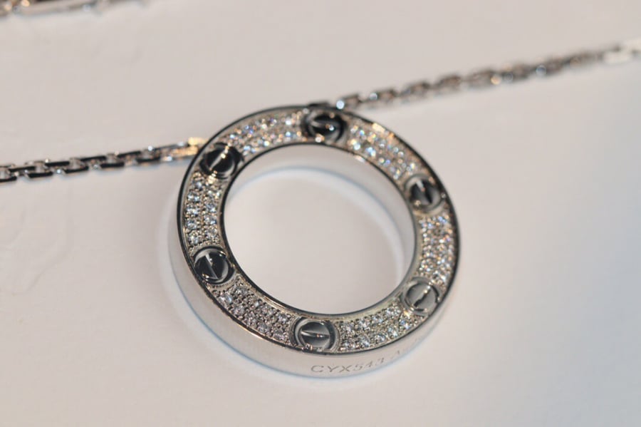 Love pendant full diamond