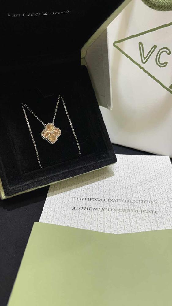 VC necklace 2024