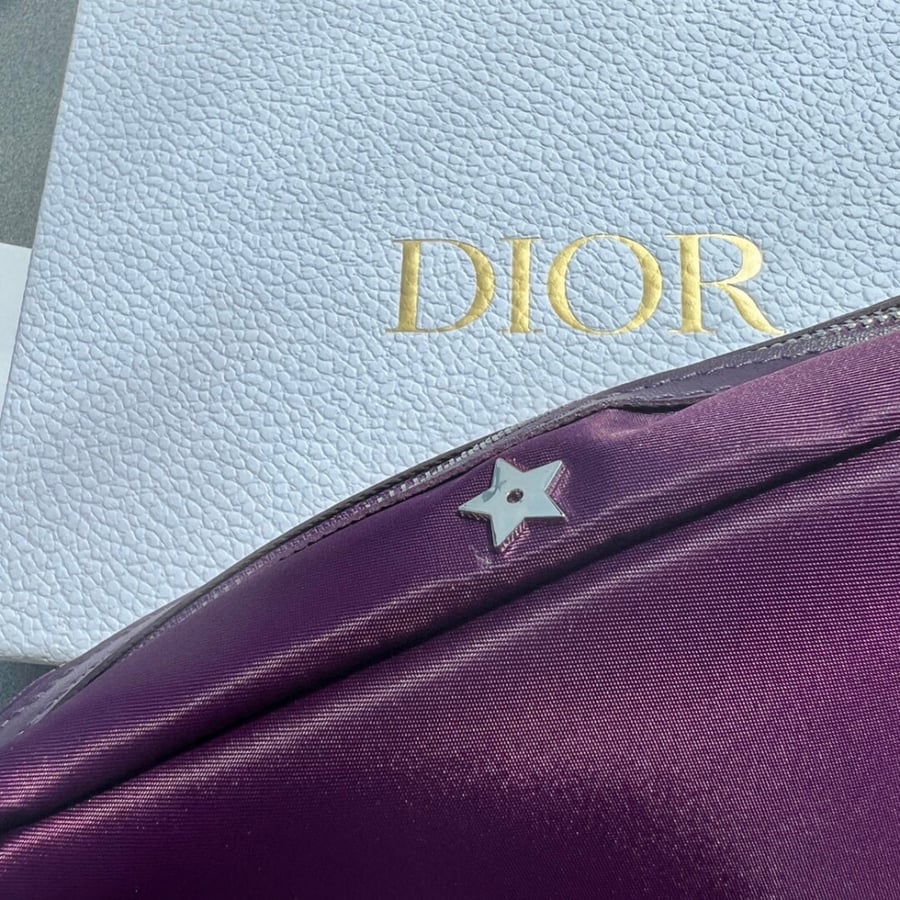 فرش D