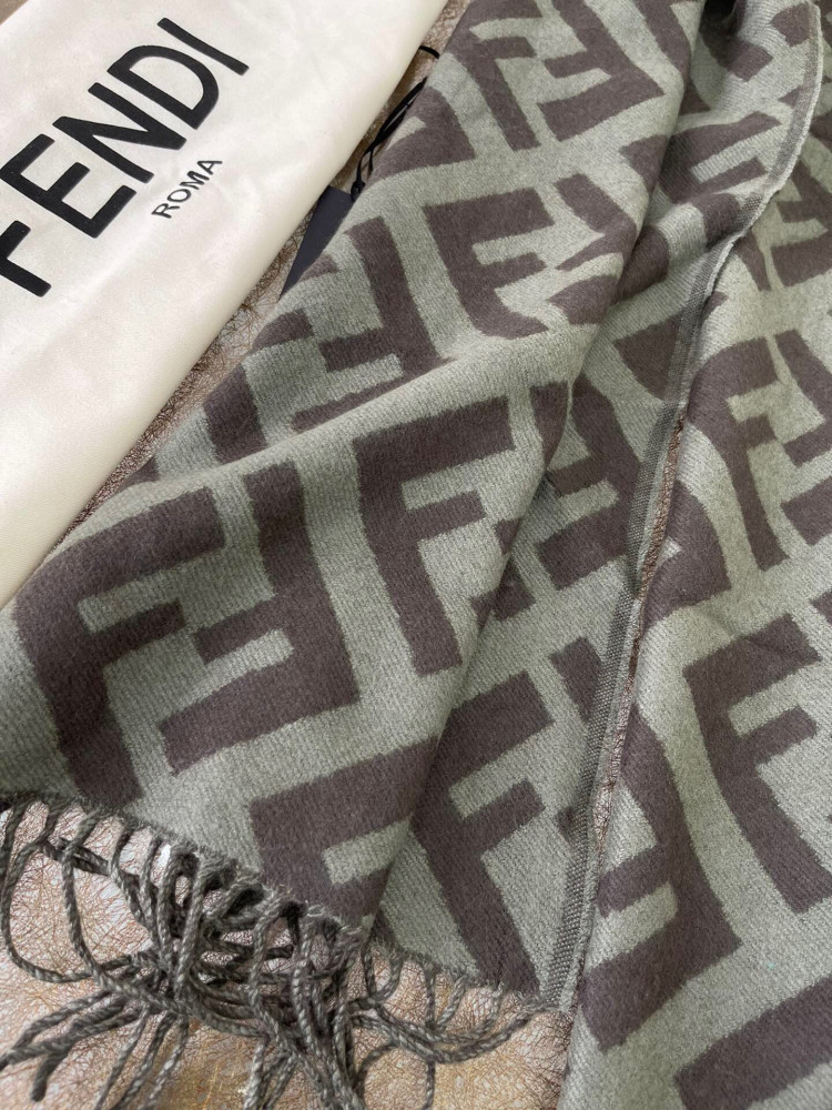 سكارف F