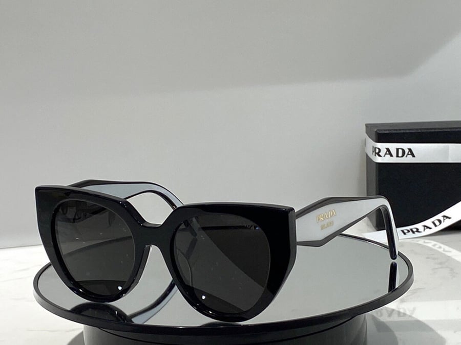 P glasses