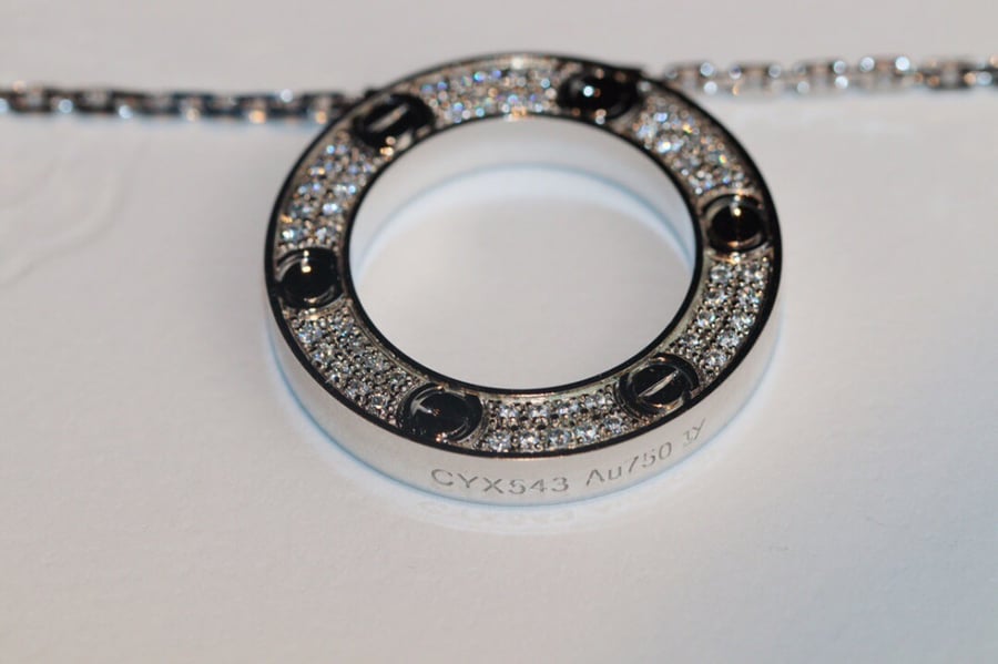Love pendant full diamond