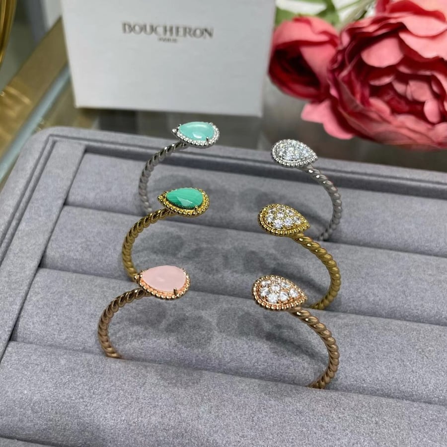 Bracelet B