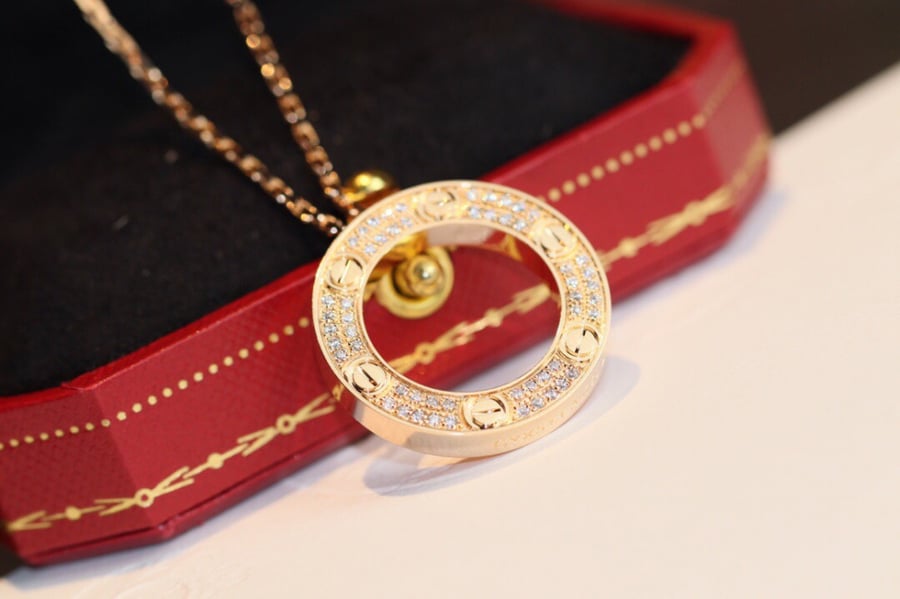 Love pendant full diamond