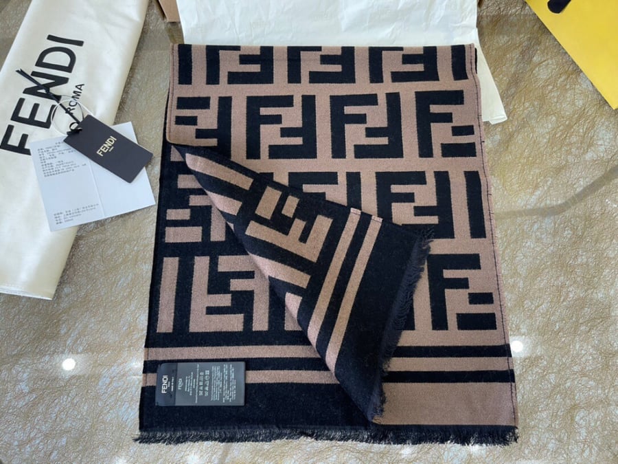 سكارف F