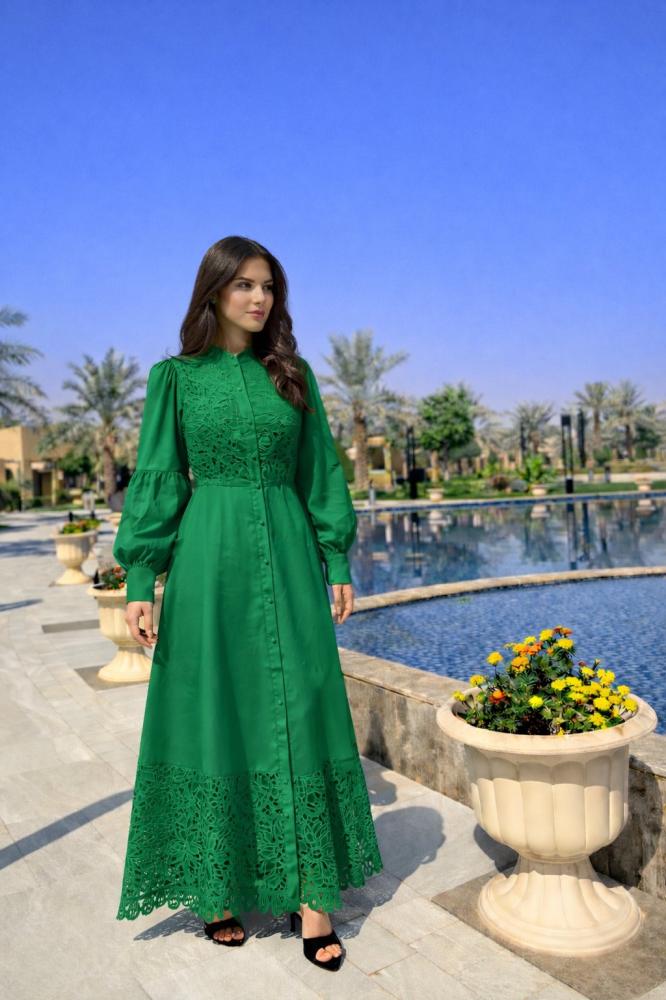 فستان سماوي طويل