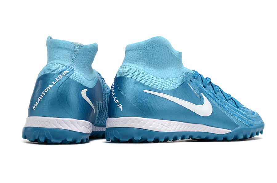 جزمة كرة قدم Nike برقبة عالية