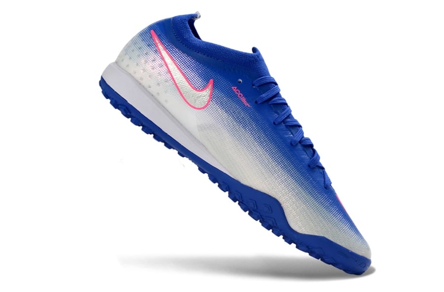 جزمة كرة قدم Nike