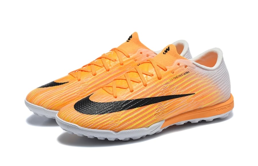 جزمة كرة قدم Nike