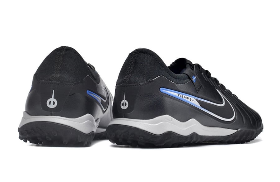جزمة كرة قدم Nike tiempo