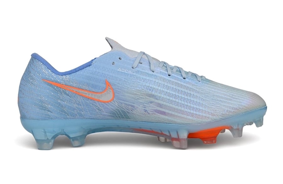 جزمة كرة قدم Nike