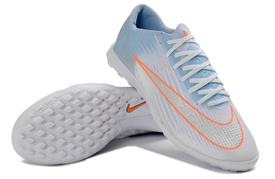 جزمة كرة قدم Nike