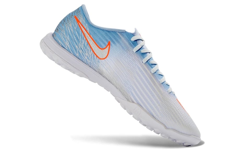 جزمة كرة قدم Nike